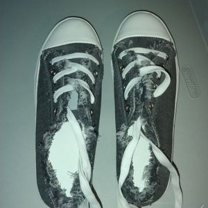 Off We OO tennis shoes